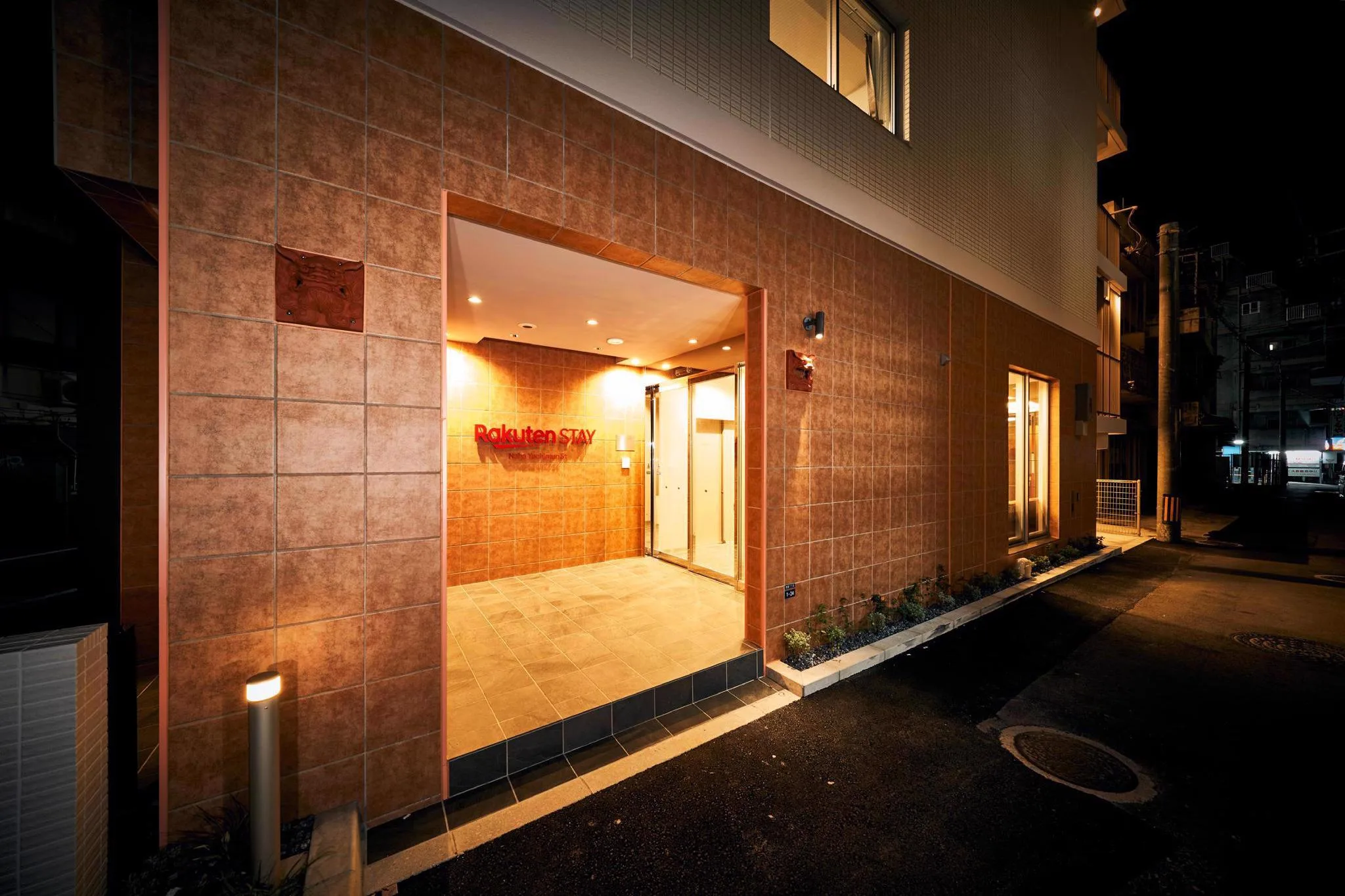 那霸八知門街樂天住宿飯店