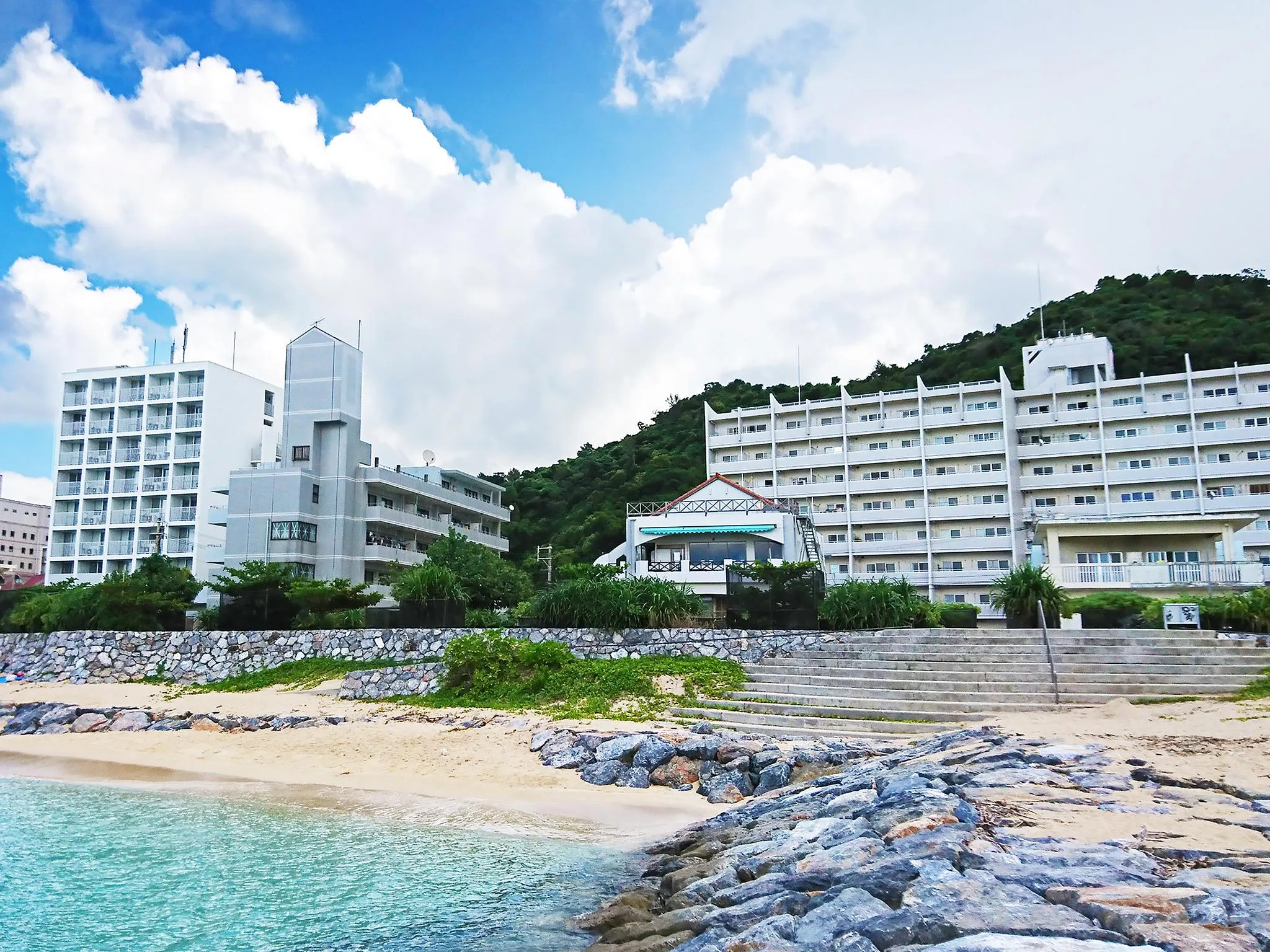 喜璃癒志公寓度假村 - 名護濱海住宅