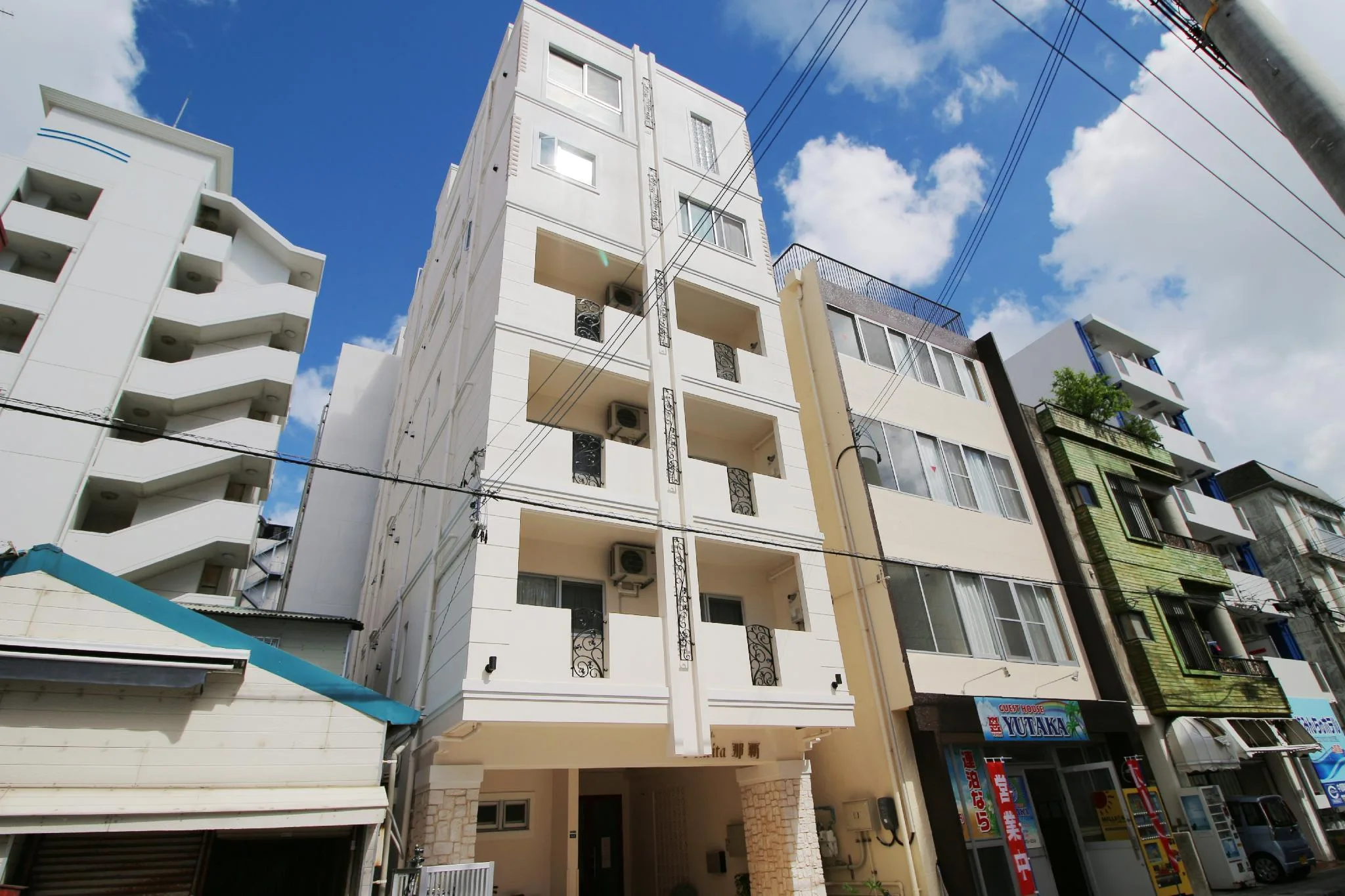 那霸法利西塔公寓