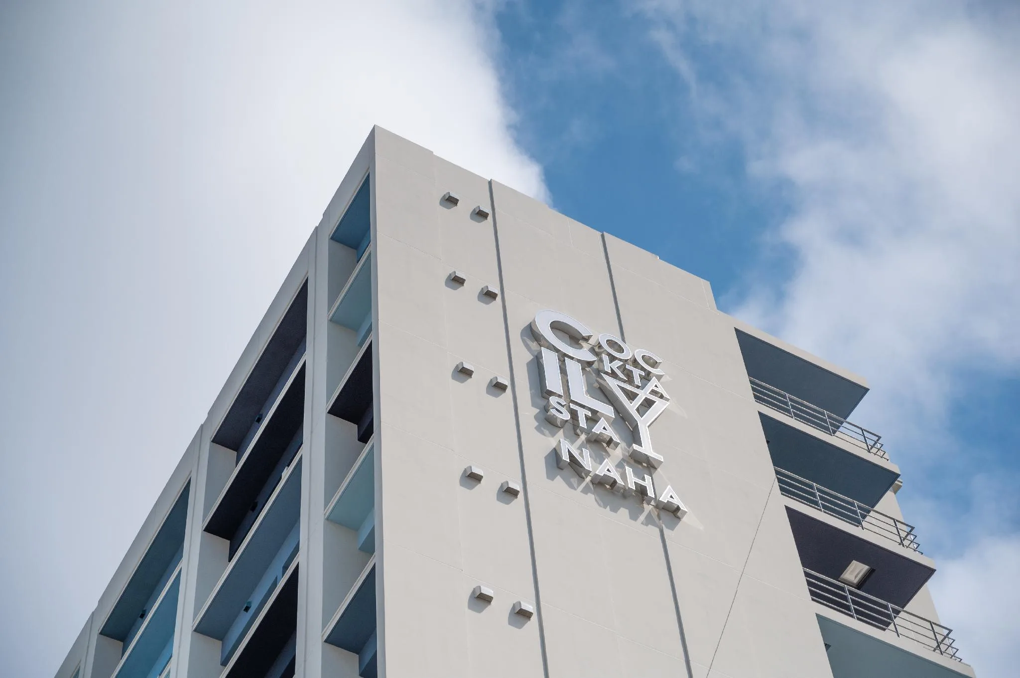 那霸雞尾酒住宿飯店