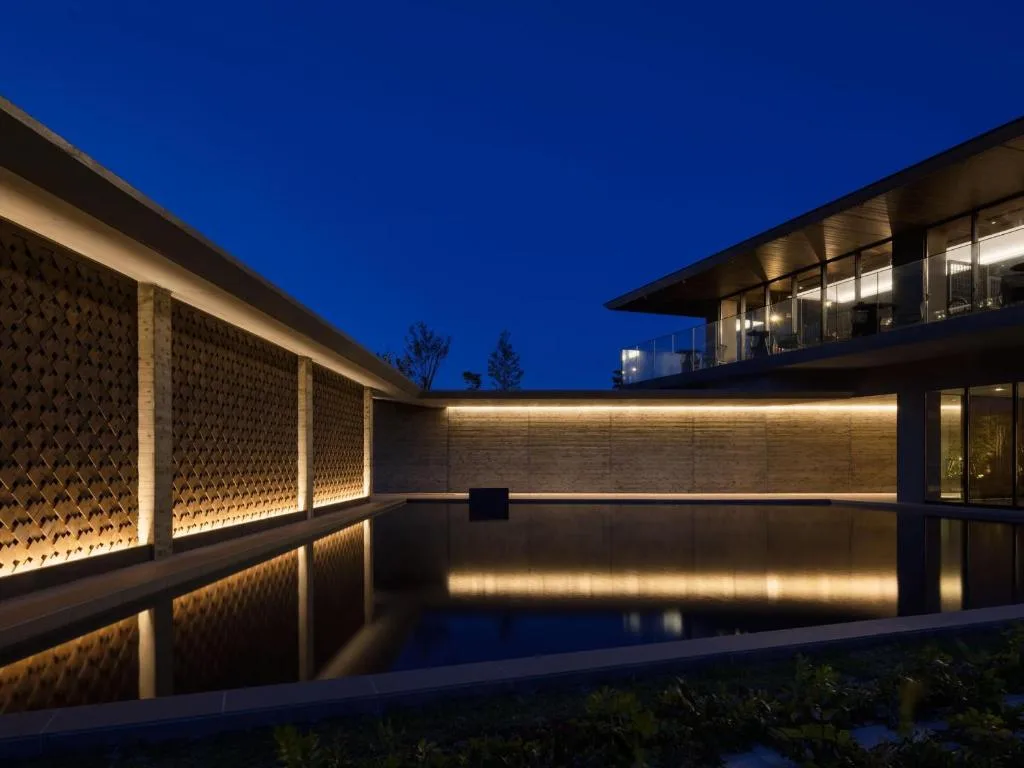 GOTO RETREAT by Onko Chishin