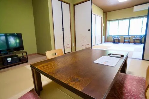 二樓日式客房(14疊榻榻米)- 禁菸/限成人入住 (2nd Floor Japanese Style Room with 14 Tatami - Non-Smoking, Adult Only)