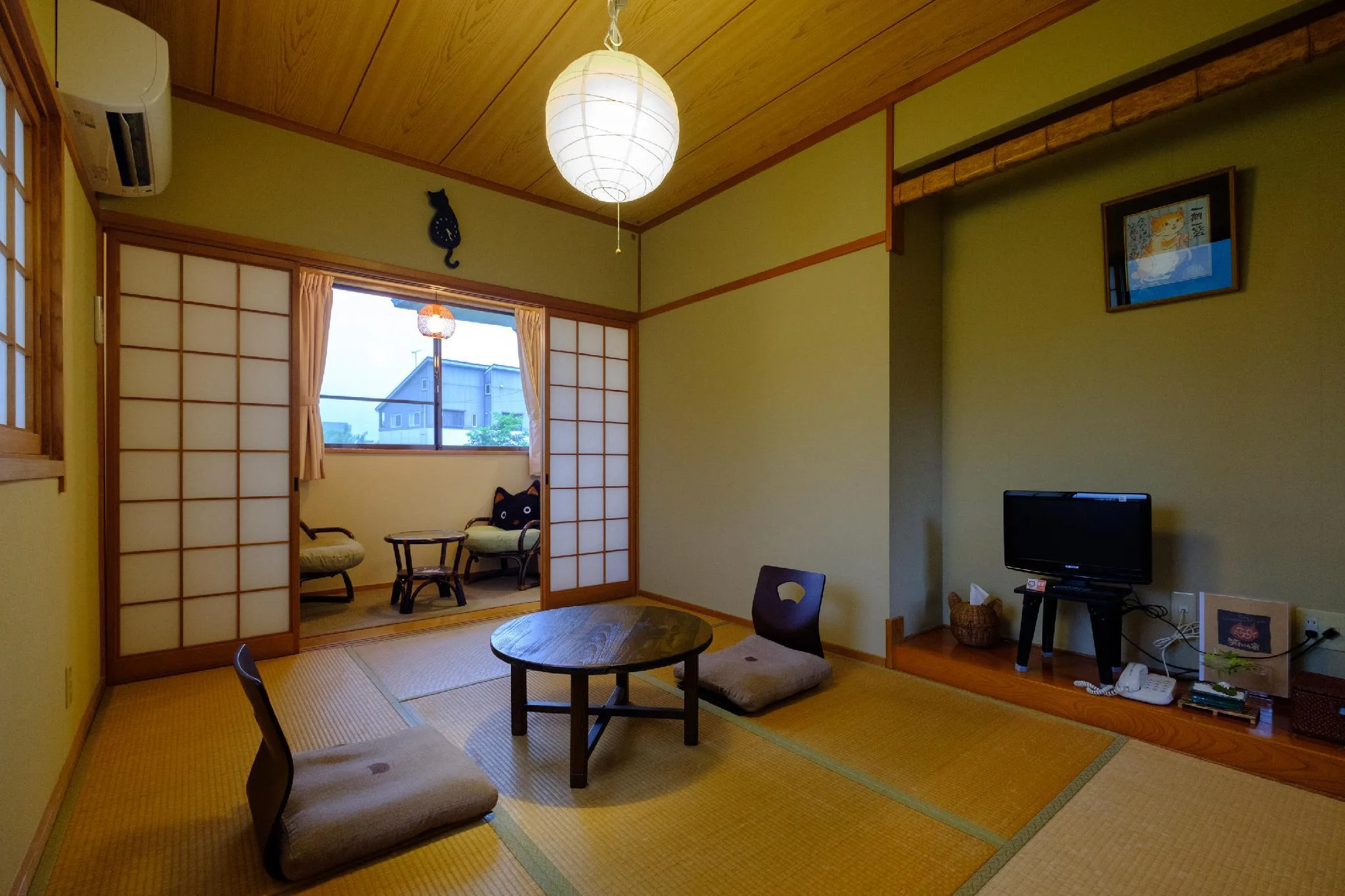 【限13歲以上住客】由布山景日式客房 - 需共用衛浴 (Mount Yufu View Japanese Style Room with Shared Bathroom - Above 13 Years Old Only)