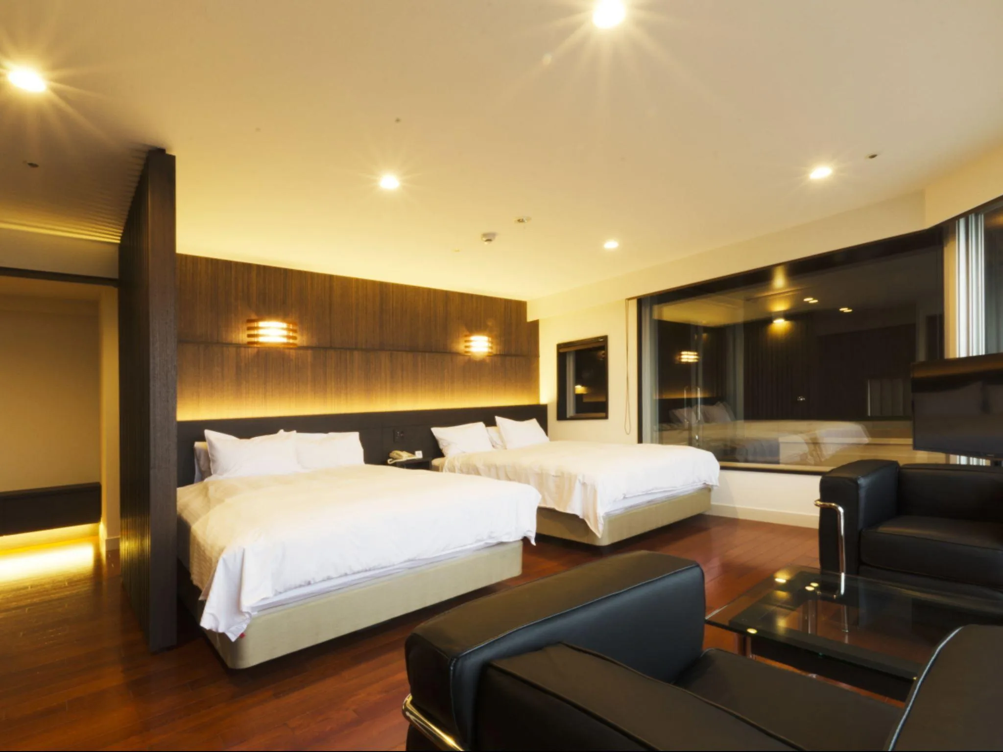 豪華房 - 有榻榻米和露天浴池 (Deluxe Room with Tatami and Open-Air Bath)