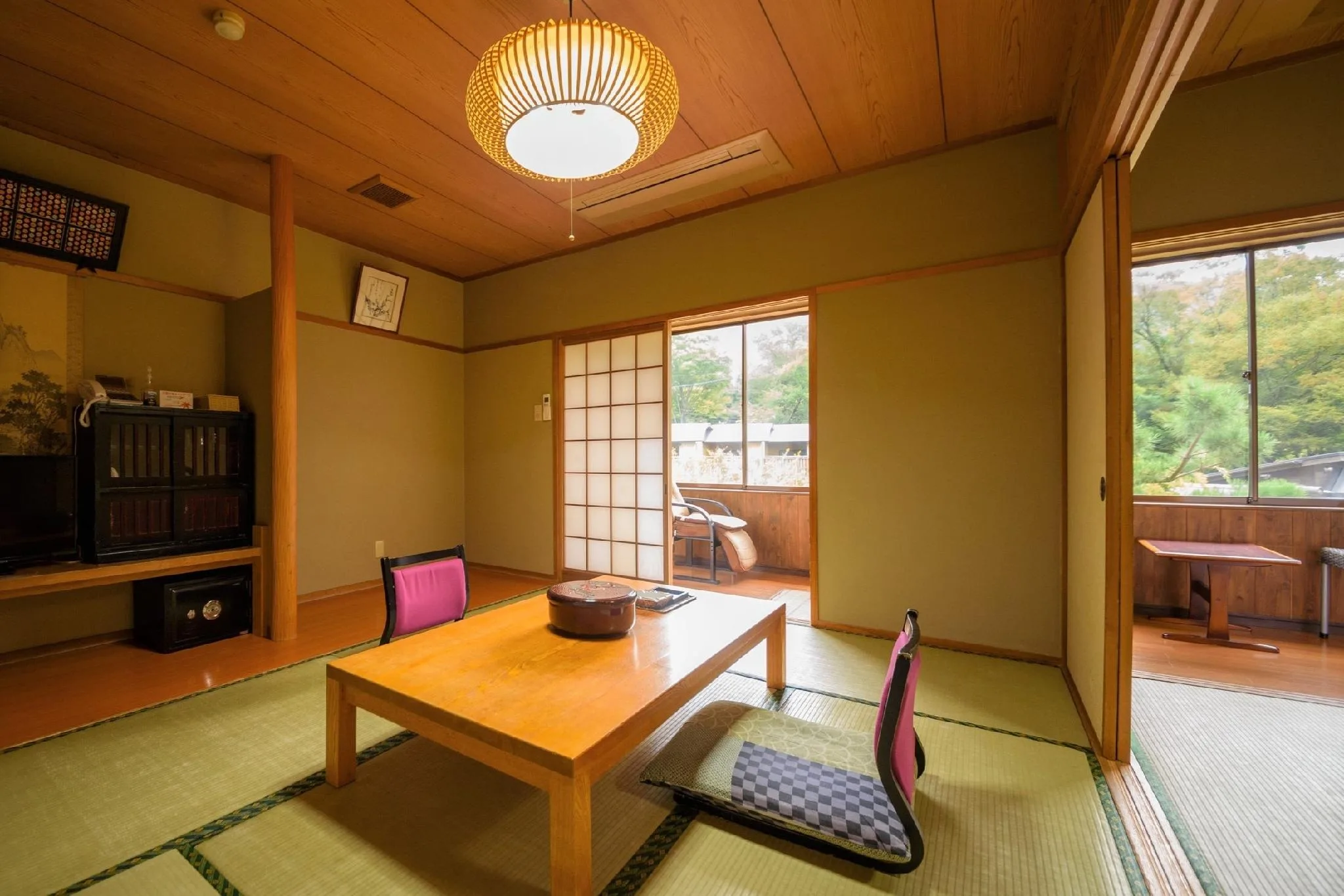 日式客房 - 需共用衛浴/無淋浴間 (Japanese-Style Room with Shared Bathroom and without Shower)