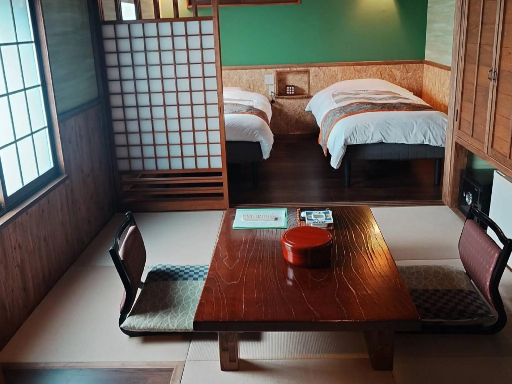 鶴見和式客房與臥室 - 兩床 (Tsurumi Japanese Style Room and Bedroom - 2 Single Beds)