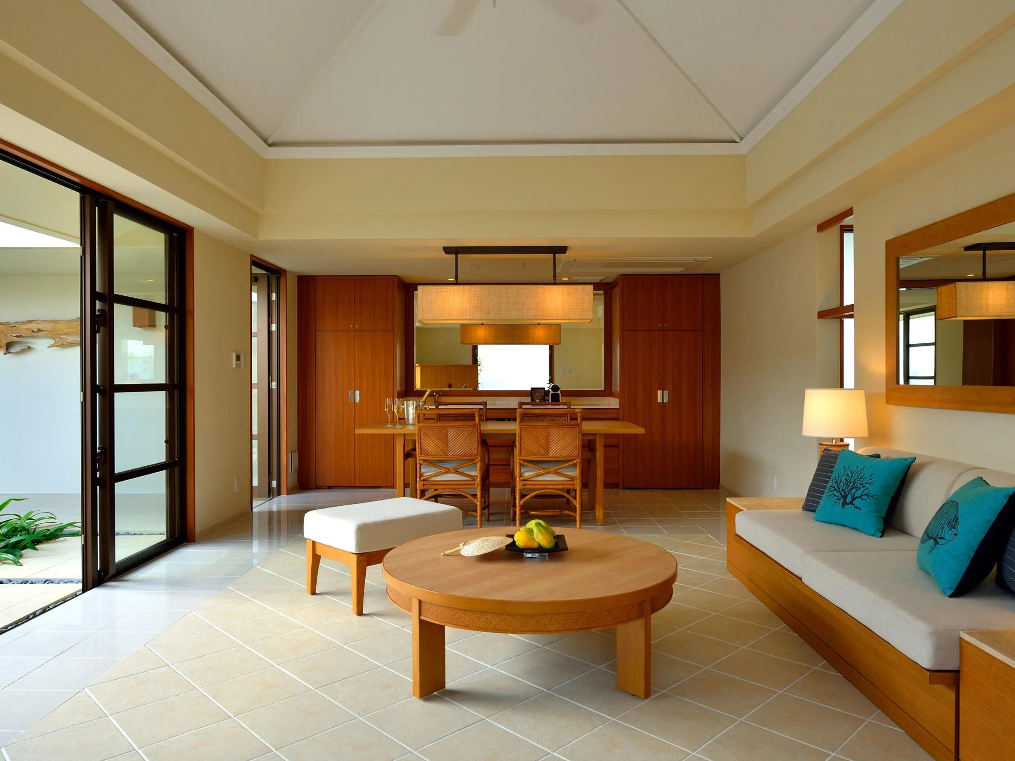 單臥室特大號床間 (One Bedroom King)