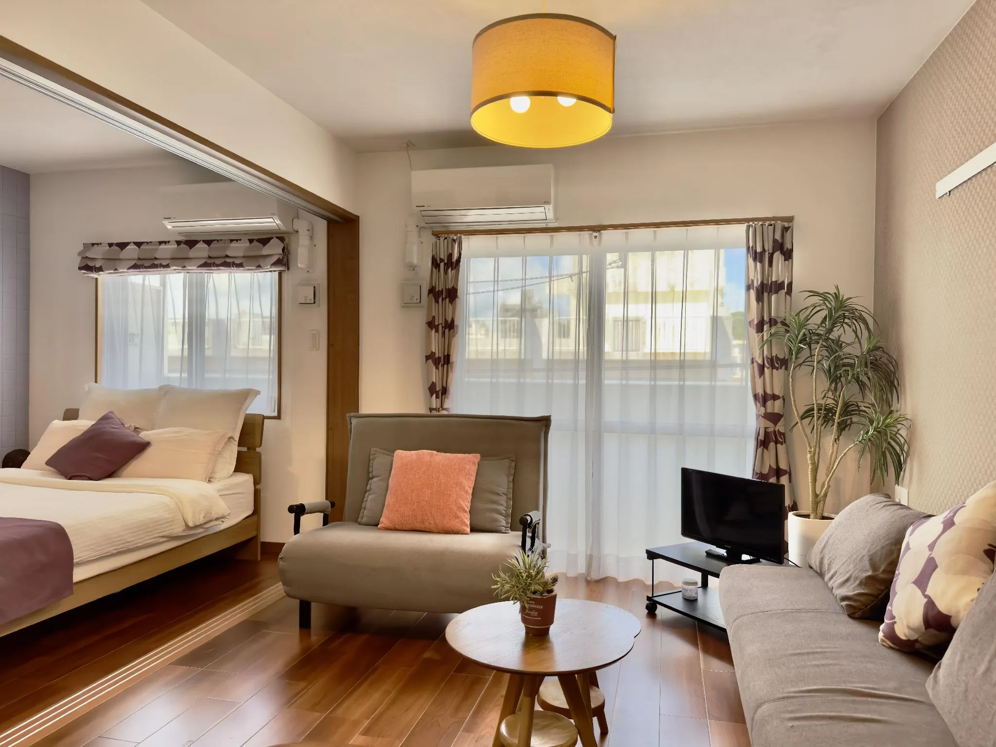 單臥室公寓 (One-Bedroom Apartment)