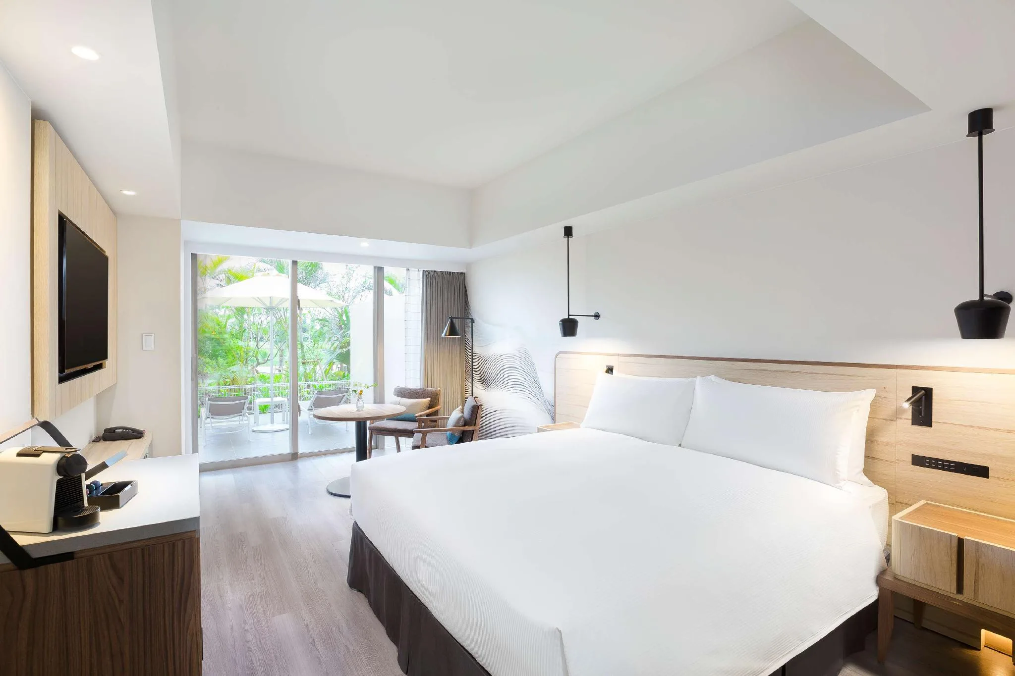 豪華特大號床間- 帶露台 (King Deluxe Room with Terrace)