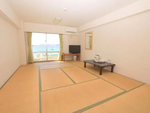 海景日式家庭房 (Japanese-Style Family Room with Sea View)