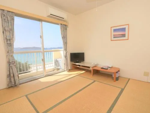 日式海景三人間 (Japanese-Style Triple Room with Sea View)