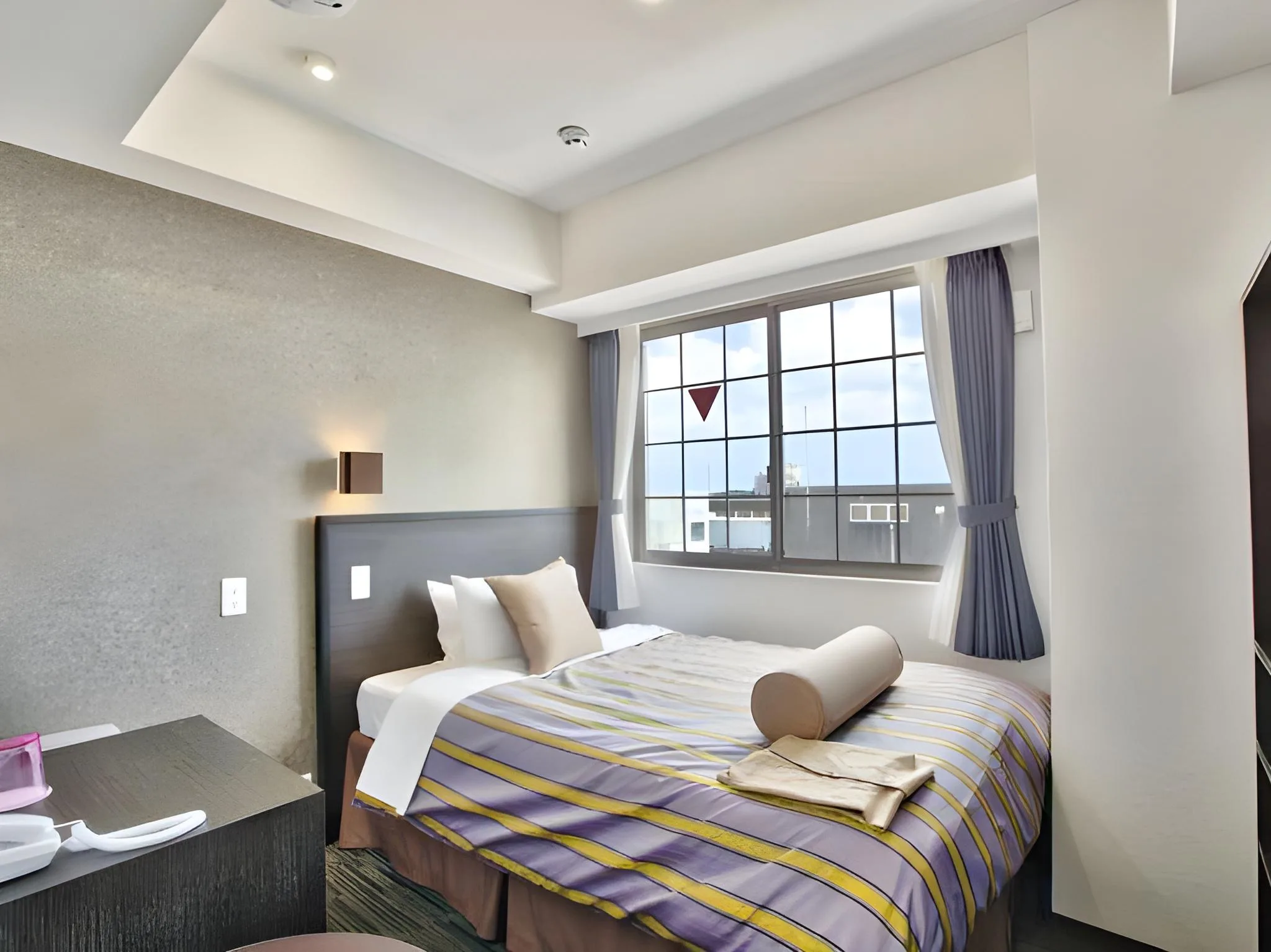 小型雙人房 - 禁菸 (Semi-Double Room - Non-Smoking)