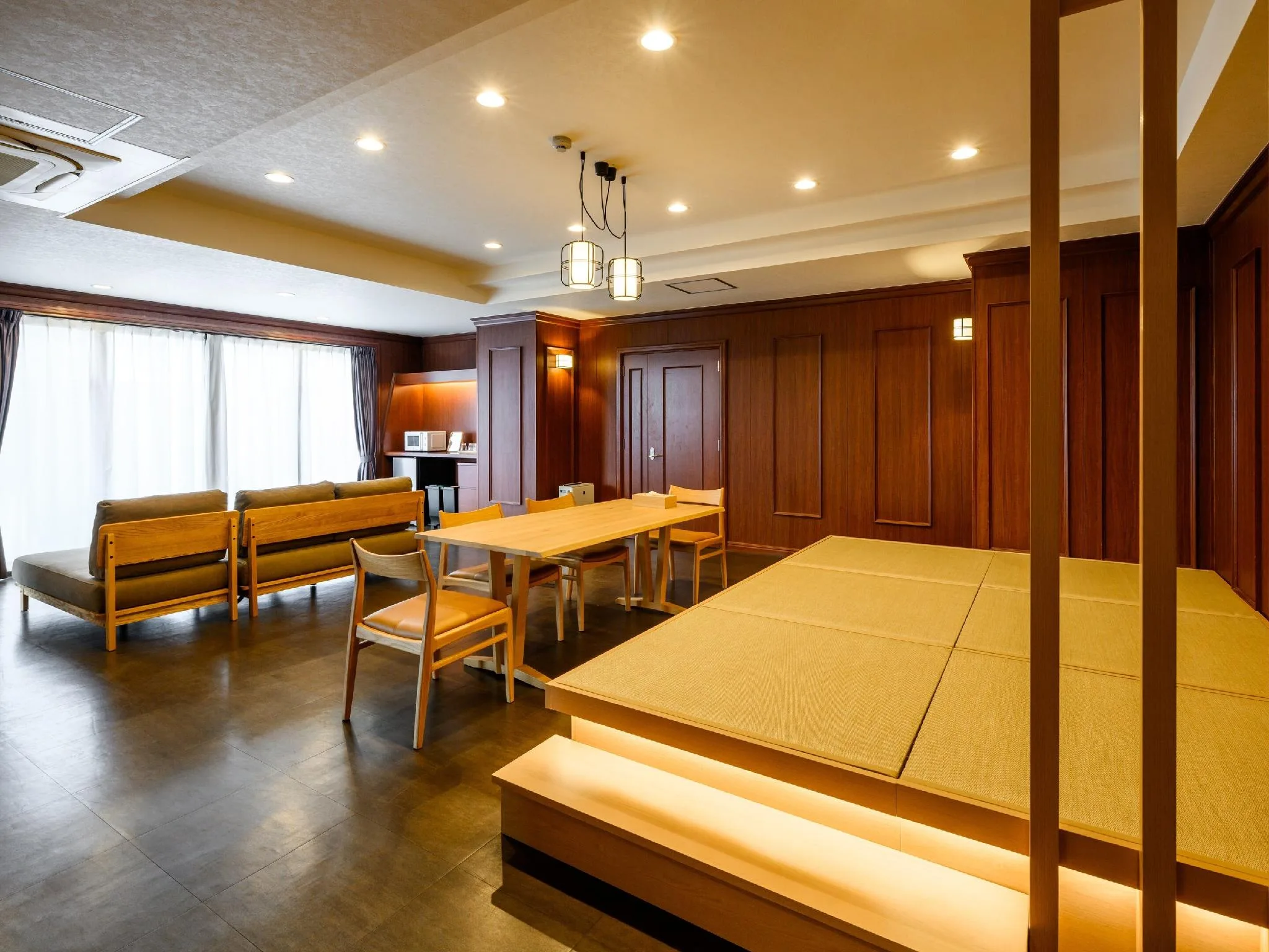 Japanese style Group Suite
