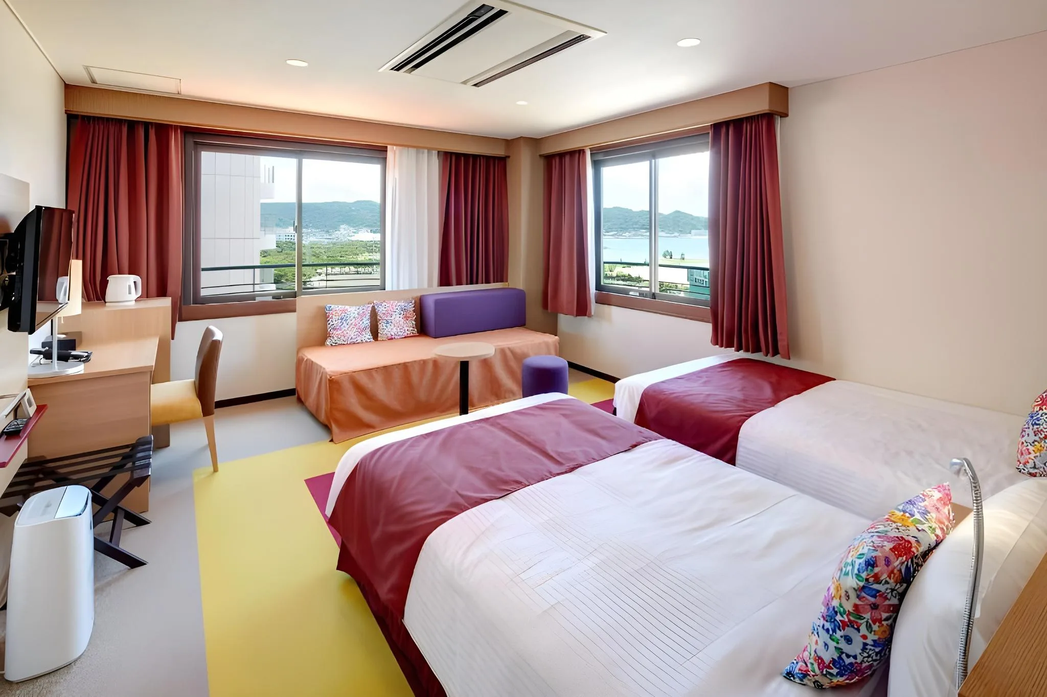 海景豪華房 - 可住4人/禁菸 (Deluxe Ocean View Room for 4 People - Non-Smoking)
