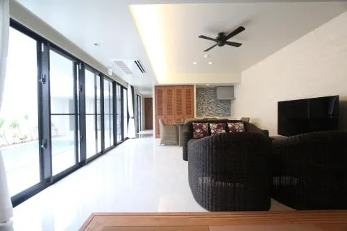 泳池別墅 (Pool Villa)