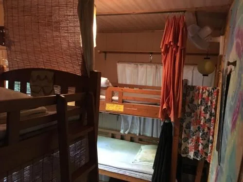 男生宿舍 (Male Dormitory)