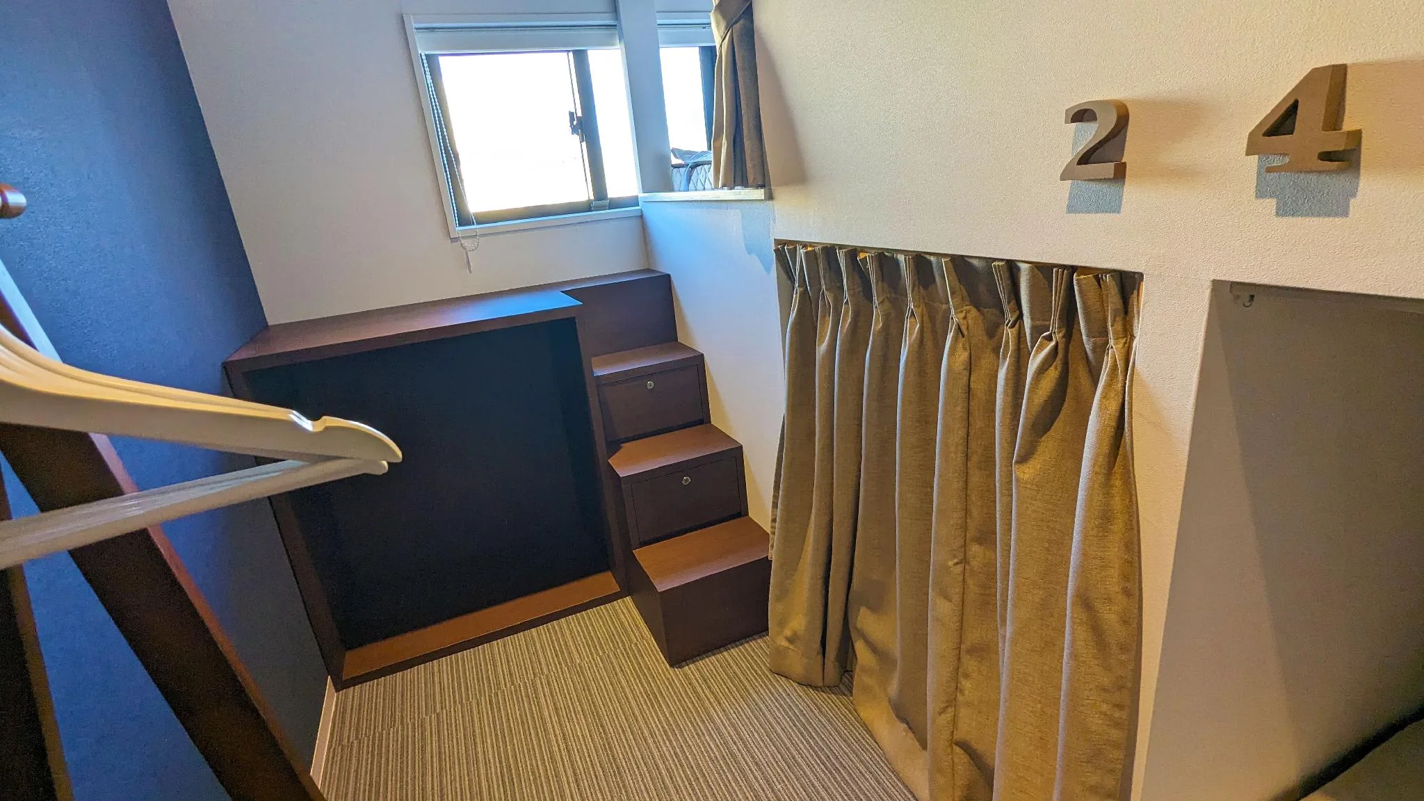 床位- 4床女性宿舍間 (Bed in 4 Bed Female Dormitory)