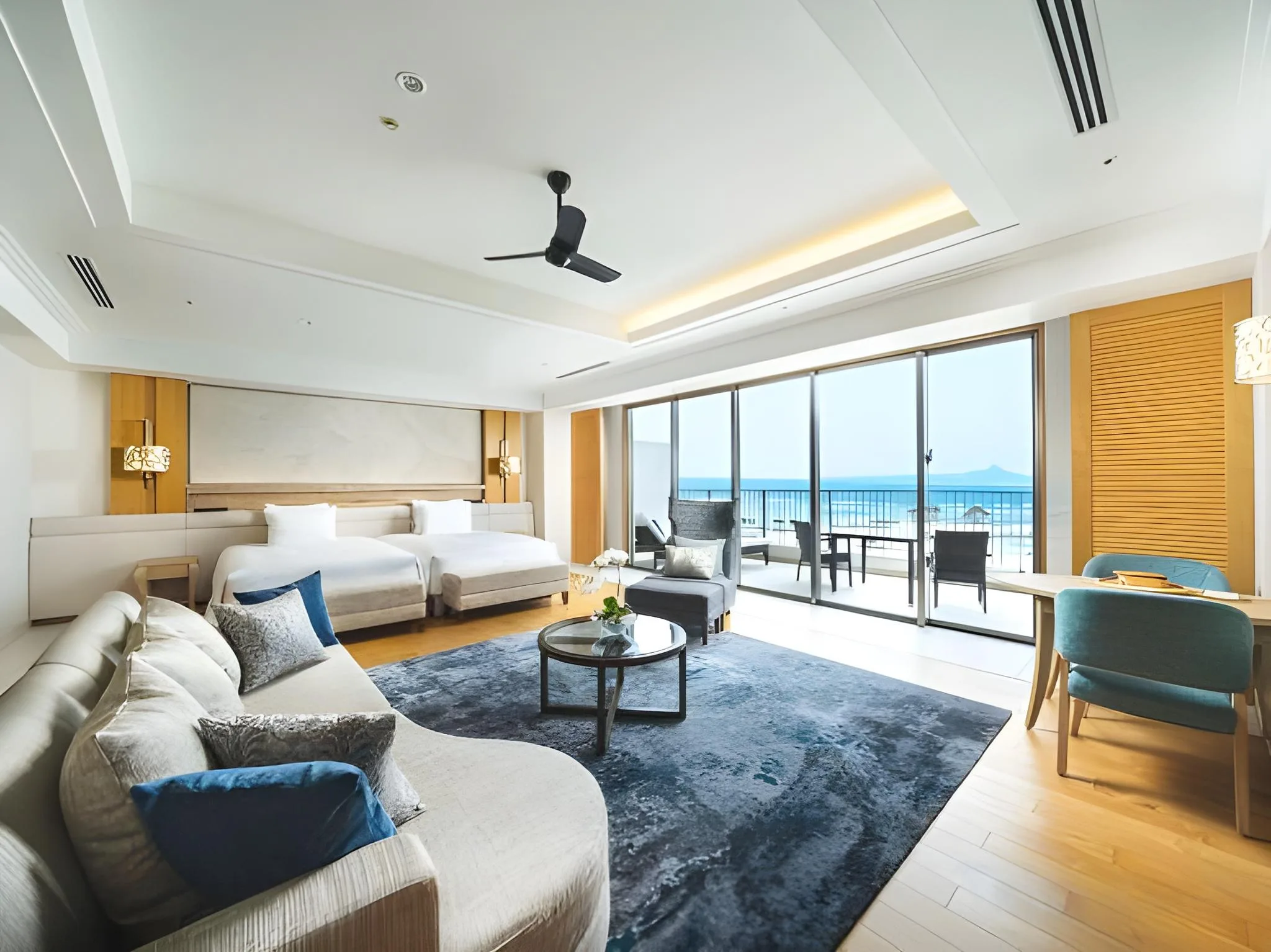 可使用俱樂部休息室的俱樂部套房 (Club Suite with Club Lounge Access)