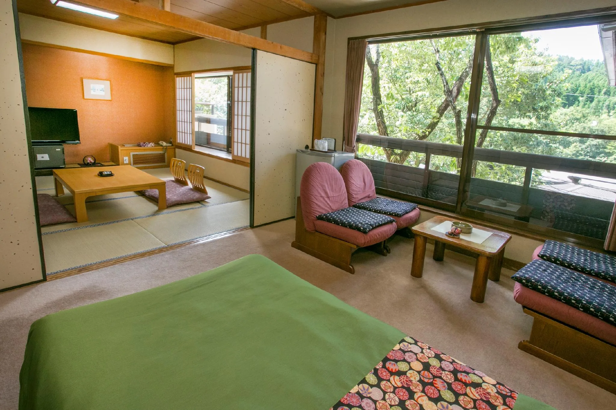 和洋式房(雙人雙床房) (Japanese Western Style Room with Twin Bed)