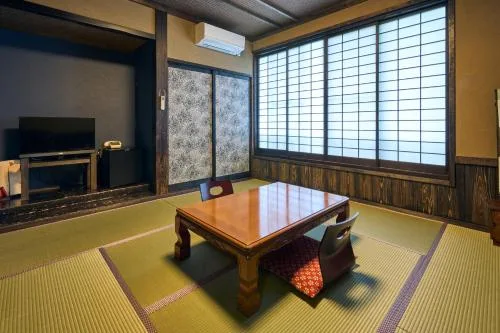 日式客房 (Japanese-Style Room)