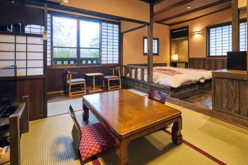 日式客房 (Japanese-Style Room)