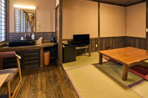 日式客房 (Japanese-Style Room)