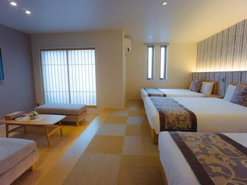 家庭套房 (Family Suite)