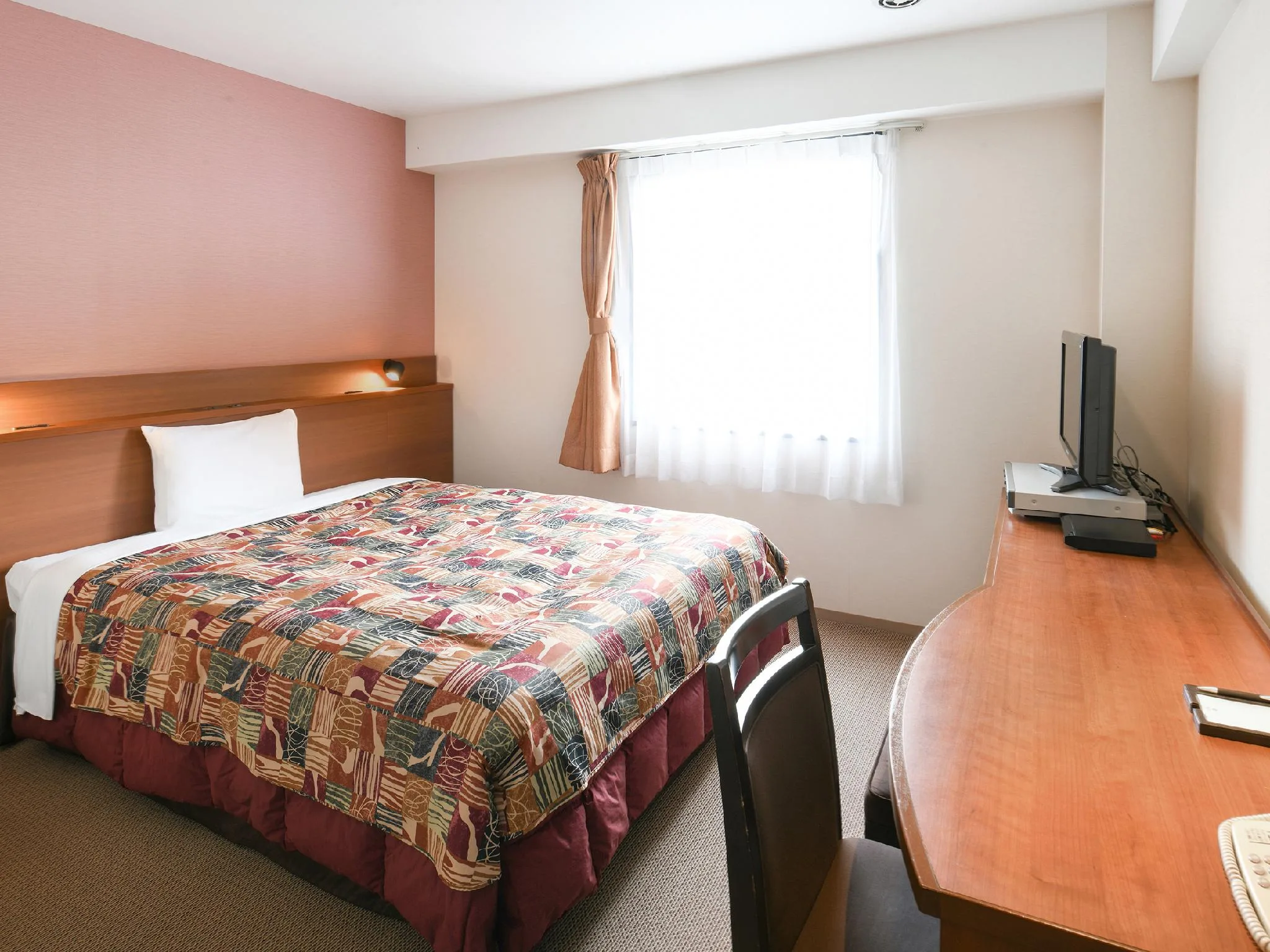雙人房 - 限住1人/可吸菸 (Double Room for 1 Person - Smoking)