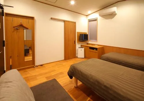 雙床房-附淋浴 (Twin Room with Shower)