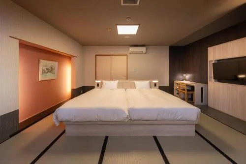 和式房 (Japanese-Style Room)