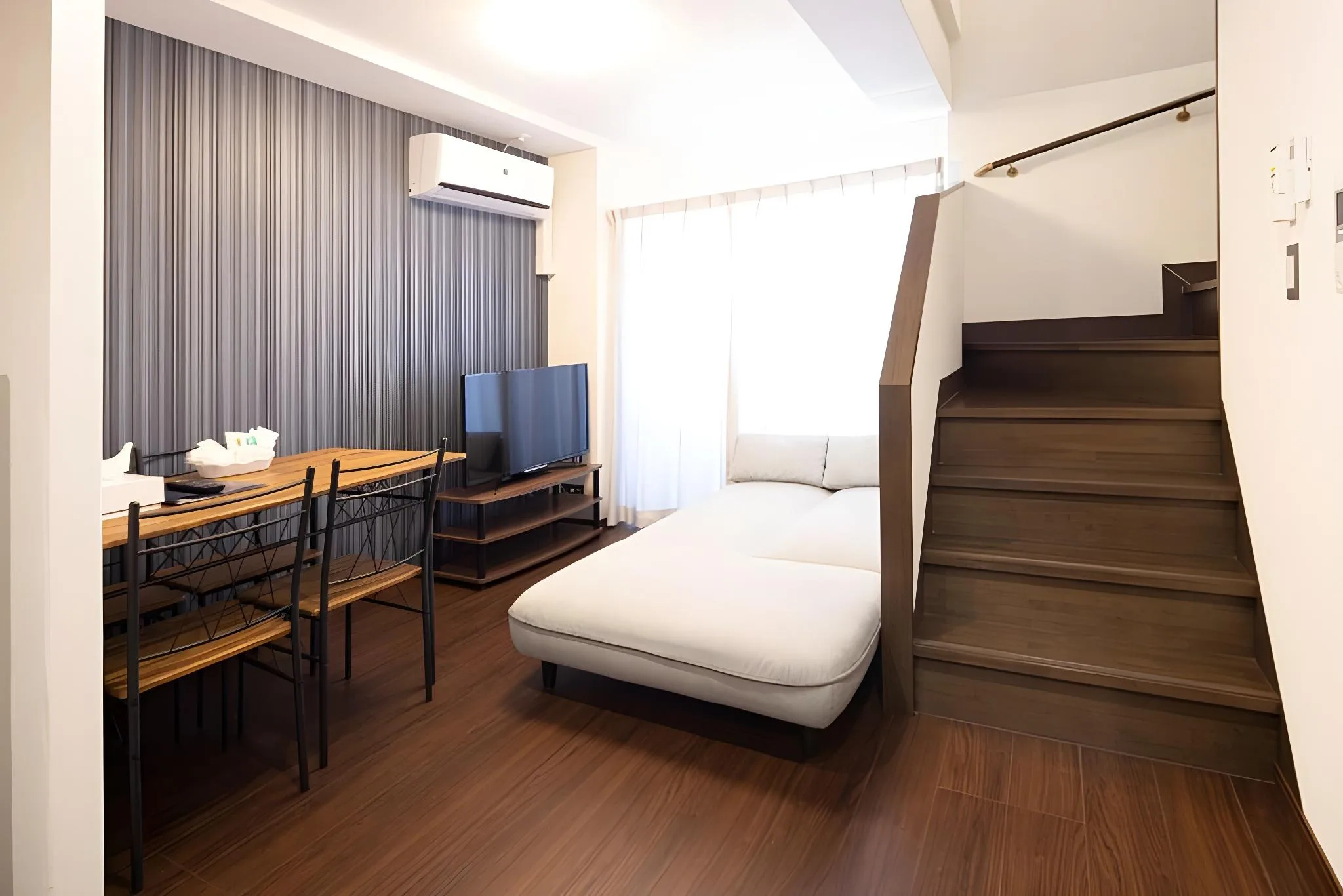 一臥室套房 (1-Bedroom Suite)
