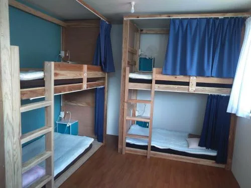 單人房-附共用衛浴 (Single Room with Shared Bathroom)